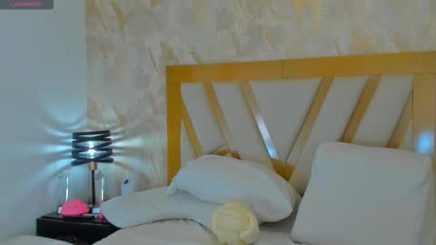 Snapshot of sophiekozlov chatting on September 18, 2025, 1:35 pm Sophie online show from September 18, 2025, 1:35 pm