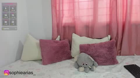 Snapshot of sophienovoa1 chatting on September 11, 2025, 9:04 pm Sophie online show from September 11, 2025, 9:04 pm