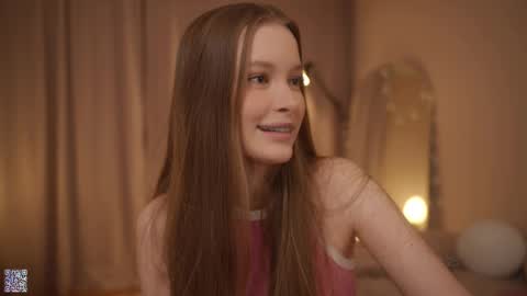 Snapshot of sophiephoria chatting on March 9, 2025, 6:21 pm Sophie Next stream 3 online show from March 9, 2025, 6:21 pm