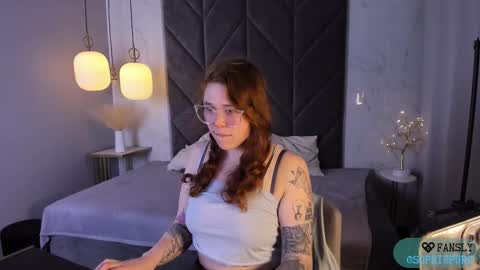 Sophie online show from October 13, 2025, 9:04 pm
