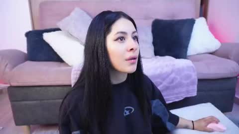 Sophiie online show from March 17, 2026, 1:54 am