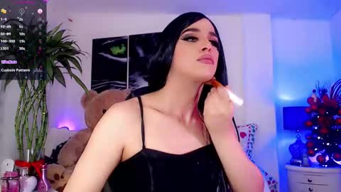 Sophie Sweet online show from December 23, 2024, 5:17 am