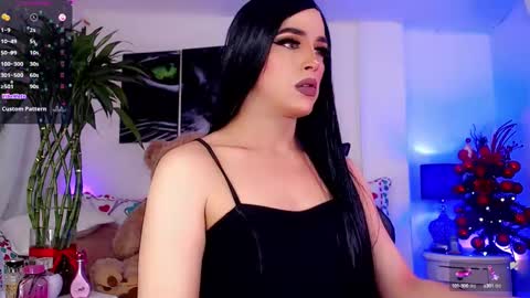 Sophie Sweet online show from December 25, 2024, 7:03 am