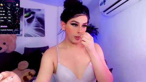 Sophie Sweet online show from March 10, 2025, 2:05 pm