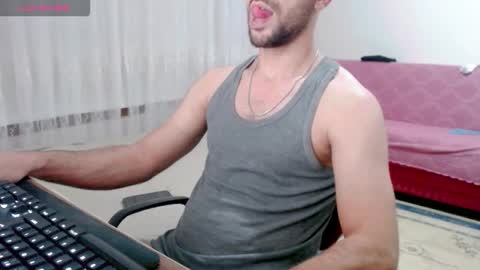 Snapshot of sorrymybadd chatting on October 14, 2025, 10:10 pm luis online show from October 14, 2025, 10:10 pm