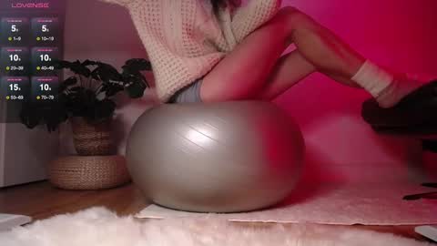 Snapshot of sosexyname chatting on December 31, 2024, 12:21 am Monica online show from December 31, 2024, 12:21 am