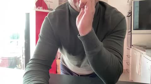 Snapshot of soumisanal2013 chatting on November 18, 2025, 12:42 pm soumisanal2013 online show from November 18, 2025, 12:42 pm