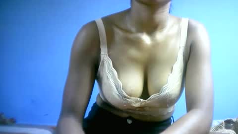 Snapshot of sourayaa chatting on March 5, 2026, 9:11 pm sourayaa online show from March 5, 2026, 9:11 pm