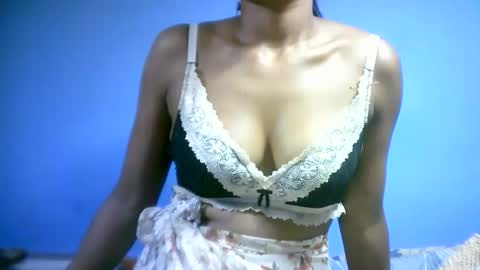 Snapshot of sourayaa chatting on March 6, 2026, 9:33 pm sourayaa online show from March 6, 2026, 9:33 pm