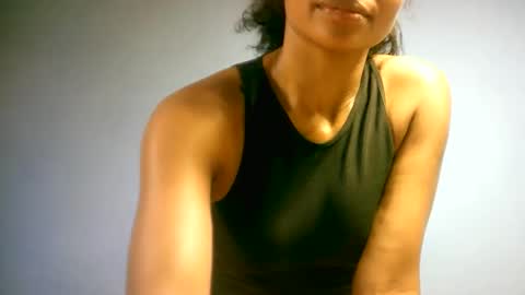 Snapshot of sourayaa chatting on April 13, 2026, 6:35 pm sourayaa online show from April 13, 2026, 6:35 pm