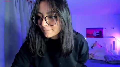 Snapshot of soy___lili chatting on December 29, 2024, 2:38 am Lili online show from December 29, 2024, 2:38 am