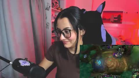 Snapshot of soy___lili chatting on October 23, 2025, 12:21 am Lili online show from October 23, 2025, 12:21 am