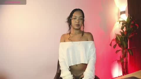 Snapshot of soy_brey chatting on June 24, 2026, 5:06 am Brey online show from June 24, 2026, 5:06 am