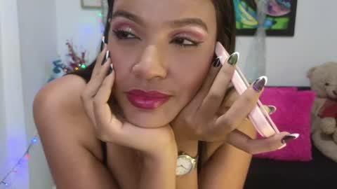 soy_isabel online show from December 27, 2024, 5:09 am