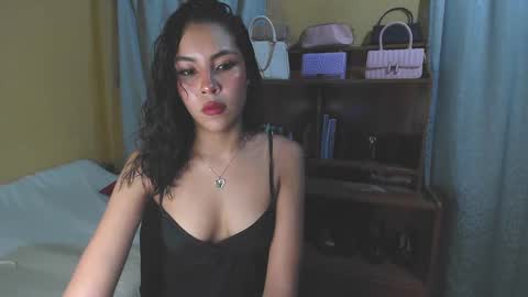 Snapshot of soy_miauhg chatting on January 18, 2025, 11:33 pm Miauhg online show from January 18, 2025, 11:33 pm