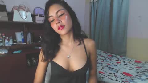 Snapshot of soy_miauhg chatting on March 10, 2025, 6:27 am Miauhg online show from March 10, 2025, 6:27 am