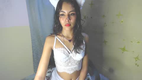 Snapshot of soy_miauhg chatting on September 18, 2025, 5:53 am Miauhg online show from September 18, 2025, 5:53 am