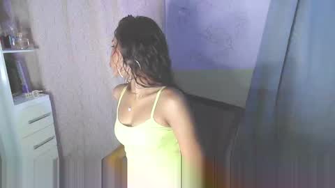 Snapshot of soy_miauhg chatting on October 23, 2025, 4:45 am Miauhg online show from October 23, 2025, 4:45 am