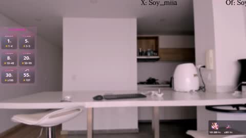 Snapshot of soy_miia chatting on September 25, 2025, 8:12 pm MIA online show from September 25, 2025, 8:12 pm