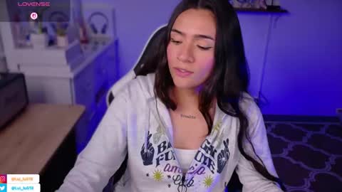 Luisa    online show from November 22, 2025, 11:26 pm