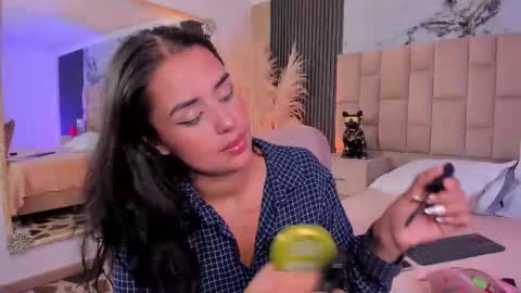 Snapshot of soycamiortiz chatting on February 22, 2026, 9:13 pm Camila Ortiz online show from February 22, 2026, 9:13 pm