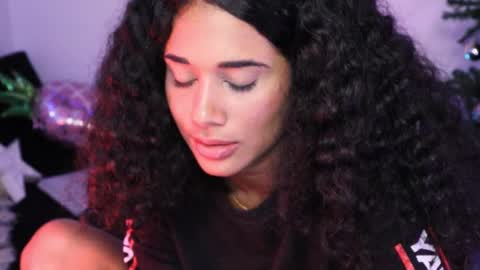 Snapshot of soytropicalfruit chatting on December 10, 2024, 1:54 am You want to talk to me more personal follow me in My Channel VIP 50 the discount online show from December 10, 2024, 1:54 am