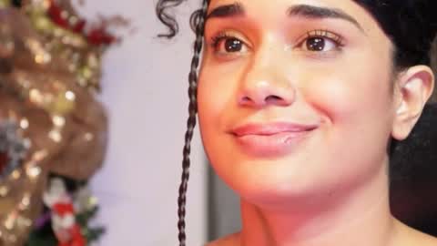 Snapshot of soytropicalfruit chatting on December 25, 2024, 2:03 am You want to talk to me more personal follow me in My Channel VIP 50 the discount online show from December 25, 2024, 2:03 am