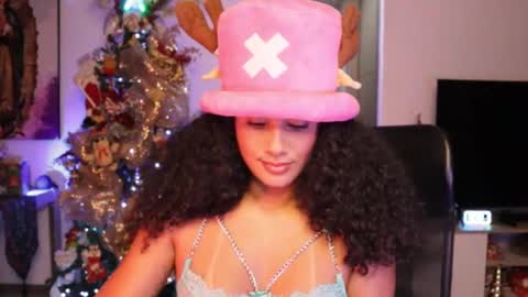 Snapshot of soytropicalfruit chatting on December 27, 2024, 1:11 am You want to talk to me more personal follow me in My Channel VIP 50 the discount online show from December 27, 2024, 1:11 am