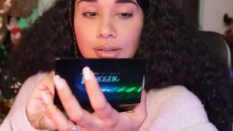 Snapshot of soytropicalfruit chatting on December 27, 2024, 5:09 am You want to talk to me more personal follow me in My Channel VIP 50 the discount online show from December 27, 2024, 5:09 am