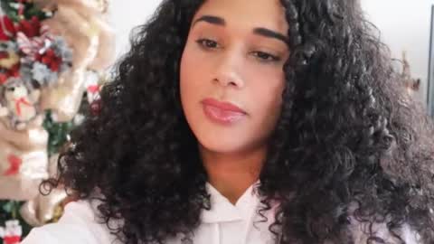 Snapshot of soytropicalfruit chatting on January 4, 2025, 8:05 pm You want to talk to me more personal follow me in My Channel VIP 50 the discount online show from January 4, 2025, 8:05 pm