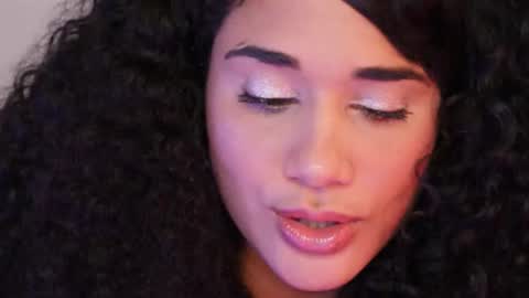 Snapshot of soytropicalfruit chatting on February 11, 2025, 10:07 pm You want to talk to me more personal follow me in My Channel VIP 50 the discount online show from February 11, 2025, 10:07 pm