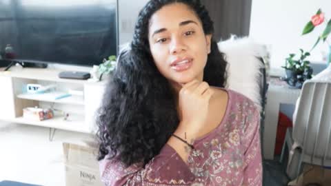 Snapshot of soytropicalfruit chatting on October 23, 2025, 11:20 am You want to talk to me more personal follow me in My Channel VIP 50 the discount online show from October 23, 2025, 11:20 am