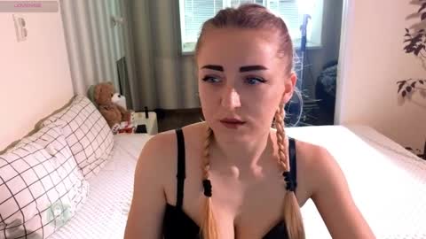 Snapshot of space_danger chatting on April 3, 2026, 9:18 am space danger online show from April 3, 2026, 9:18 am