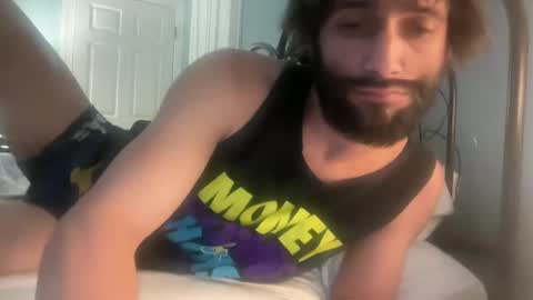 Snapshot of spacecase843 chatting on January 22, 2025, 2:37 am TrndSettrz online show from January 22, 2025, 2:37 am