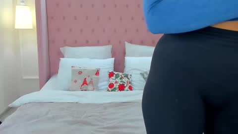 Julia online show from January 19, 2025, 6:10 pm