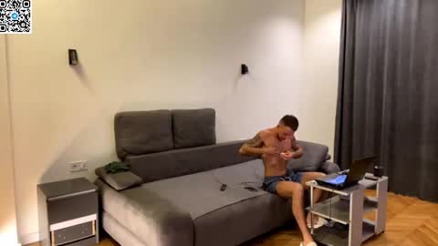 Alex online show from October 7, 2025, 7:55 pm