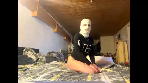 yourfavouritecouple online show from January 16, 2025, 3:34 am