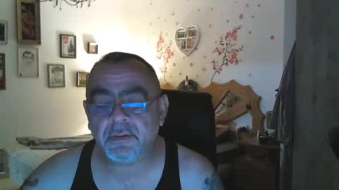 Snapshot of spektor1389 chatting on January 12, 2025, 4:08 pm spektor1389 online show from January 12, 2025, 4:08 pm