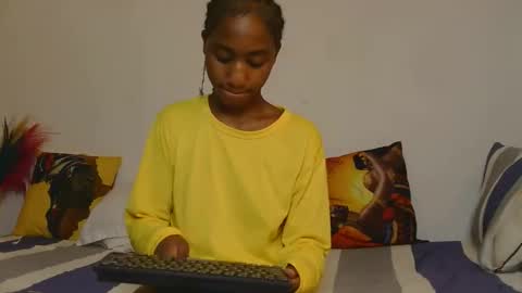 Quinter  Cheeky online show from December 2, 2025, 3:56 am