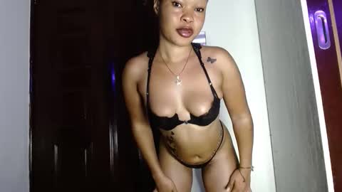 Snapshot of spicy_kerrine chatting on November 9, 2025, 12:42 am Spicy kerrine online show from November 9, 2025, 12:42 am