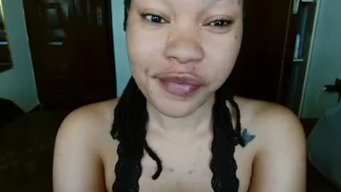 Snapshot of spicy_kerrine chatting on June 7, 2026, 9:57 am Spicy kerrine online show from June 7, 2026, 9:57 am