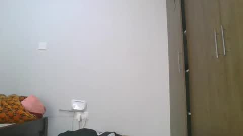 Snapshot of spicybobolishia_ chatting on May 13, 2026, 4:21 am Bobo online show from May 13, 2026, 4:21 am