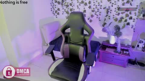 Snapshot of spicydollx_1 chatting on May 23, 2026, 2:21 pm Geraldin online show from May 23, 2026, 2:21 pm