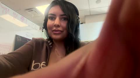 Snapshot of spicymami0333 chatting on October 8, 2025, 5:10 pm spicymami0333 online show from October 8, 2025, 5:10 pm