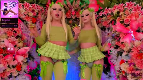 Snapshot of spicysluts chatting on November 1, 2025, 2:02 am Alison Sharon online show from November 1, 2025, 2:02 am