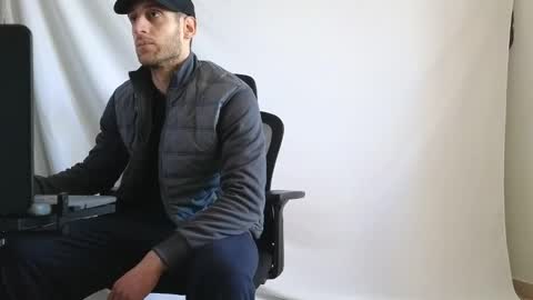 Marco. When Im offline you can view premium content in bio online show from March 25, 2026, 9:26 am