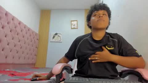 Snapshot of spiderdann_01 chatting on March 4, 2026, 1:55 am spiderdann_01 online show from March 4, 2026, 1:55 am