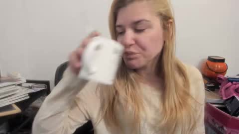 FREE ONLY FANSy online show from April 30, 2026, 1:17 pm