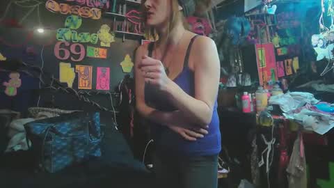 Snapshot of splashh_queen420 chatting on April 6, 2026, 4:46 am Daddy His Splash Queen online show from April 6, 2026, 4:46 am