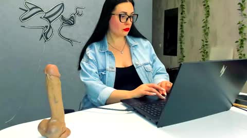 Lilith online show from January 18, 2026, 9:18 pm